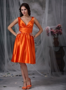 Orange Red V-neck Ruch Dama Dress for Quince Taffeta