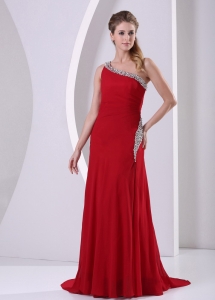 Wine Red Beaded One Shoulder Prom Celebrity Dress Train