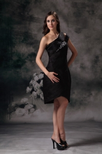 Black Little Black Dresses Asymmetrical Knee-length Satin Beading
