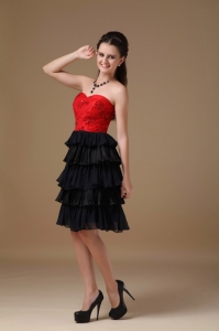 Black Red Prom Dress Sweetheart Knee-length Beading