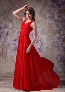 Red Maxi/Celebrity Dress V-neck Chiffon Ruch and Beading