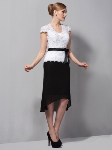Black and White Column Square Tea-length Moms dress