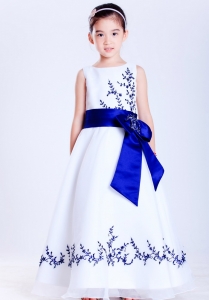 White and Blue Embroidery Flower Girls Dresses Ankle-length