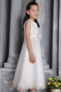 White Organza Beading Lace Flower Girl Dress in Tea-length