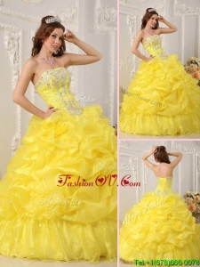 Classical Yellow Quinceanera Dresses with Beading and Ruffles