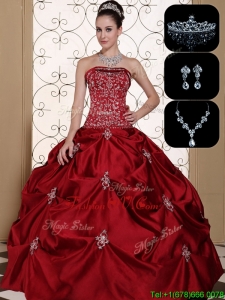Latest Embroidery Strapless Sweet 16 Dresses in Wine Red