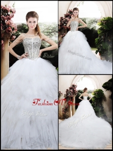 2016 Beautiful Ball Gown Chapel Train Wedding Dresses with Beading and Ruffles