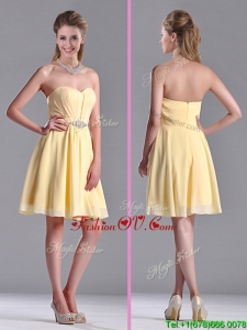 Modest Empire Chiffon Yellow Short Dama Dresses for Quinceanera with Beading