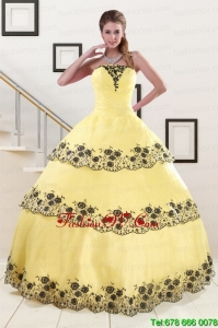 2015 Unique Light Yellow Quinceanera Dress with Appliques
