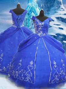 V-neck Short Sleeves Quinceanera Dresses Floor Length Beading and Appliques Blue Tulle