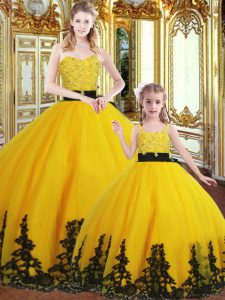 Sweetheart Sleeveless Quinceanera Dress Floor Length Beading and Appliques Gold Organza