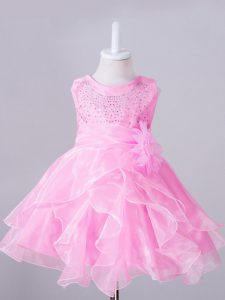 Stylish Rose Pink Organza Zipper Little Girl Pageant Gowns Sleeveless Knee Length Beading and Hand Made Flower