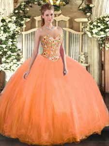 Unique Sweetheart Sleeveless Tulle Quince Ball Gowns Embroidery Lace Up