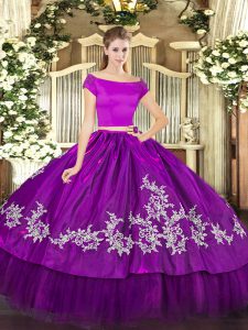 Top Selling Short Sleeves Floor Length Embroidery Zipper Quinceanera Gowns with Purple