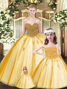 Fashionable Gold Ball Gowns Beading Quinceanera Gowns Lace Up Tulle Sleeveless Floor Length