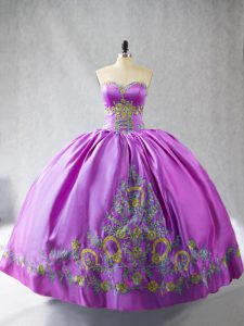 Elegant Lilac Satin Lace Up Sweetheart Sleeveless Quinceanera Gowns Embroidery