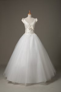 Short Sleeves Floor Length Beading and Appliques and Bowknot Lace Up Wedding Gowns with White