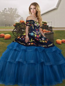 Sleeveless Embroidery and Ruffled Layers Lace Up Quinceanera Dresses with Blue And Black Brush Train