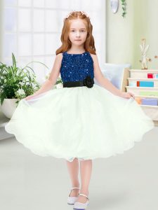Sequins and Hand Made Flower Flower Girl Dresses for Less Blue And White Zipper Sleeveless Knee Length