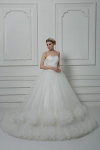 Custom Fit White Sleeveless Court Train Beading and Hand Made Flower Wedding Gown
