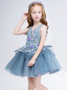 V-neck Sleeveless Tulle Toddler Flower Girl Dress Lace and Appliques Lace Up