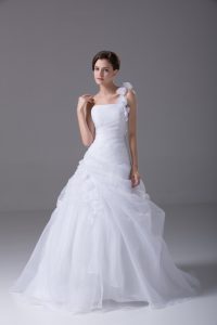 White Ball Gowns Organza One Shoulder Sleeveless Hand Made Flower Lace Up Wedding Gowns Brush Train