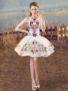 Most Popular Satin Scoop Sleeveless Lace Up Embroidery Homecoming Dress in White