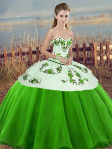 Customized Green Sweetheart Neckline Embroidery and Bowknot Quinceanera Gowns Sleeveless Lace Up