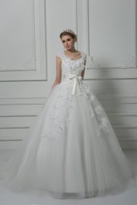 Discount White V-neck Lace Up Lace and Appliques and Belt and Hand Made Flower Wedding Dress Brush Train Sleeveless