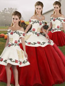 Exquisite White And Red Organza Lace Up Off The Shoulder Sleeveless Floor Length Quinceanera Dresses Embroidery