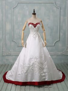 Classical Lace Up Wedding Gown White for Wedding Party with Beading and Embroidery Brush Train