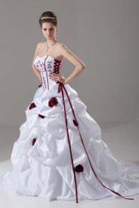 Wonderful White Ball Gowns Embroidery and Pick Ups and Hand Made Flower Wedding Gown Lace Up Taffeta Sleeveless