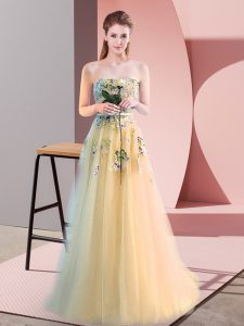 Custom Fit Sweetheart Sleeveless Prom Dresses Floor Length Appliques Light Yellow Tulle