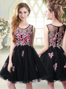 Custom Designed Sleeveless Embroidery Zipper Evening Dress