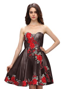 Multi-color Silk Like Satin Zipper Sweetheart Sleeveless Knee Length Cocktail Dresses Embroidery