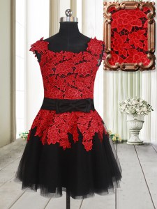 High End Square Red And Black Sleeveless Appliques Mini Length Prom Dress