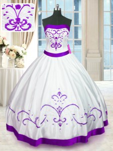 Floor Length Lace Up Vestidos de Quinceanera White for Military Ball and Sweet 16 and Quinceanera with Beading and Embroidery