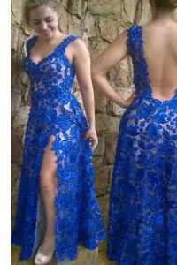 Comfortable Blue Column/Sheath V-neck Sleeveless Lace Floor Length Backless Lace Prom Dress