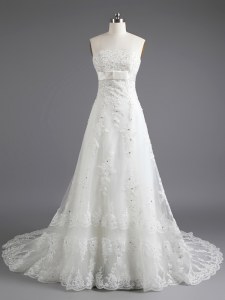 New Style Strapless Sleeveless Lace Wedding Dresses Beading and Lace Court Train Lace Up