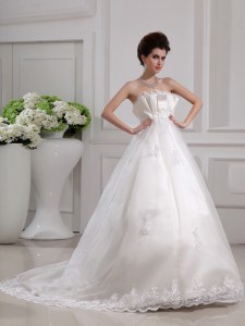 Chiffon Sleeveless With Train Wedding Gowns Brush Train and Beading and Appliques