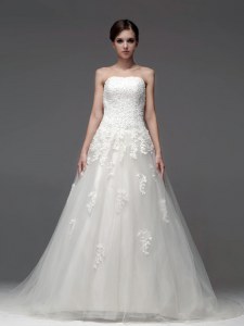 White A-line Tulle Strapless Sleeveless Appliques Lace Up Wedding Dresses Brush Train