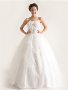 Cheap White Lace Up Strapless Appliques Bridal Gown Organza Sleeveless