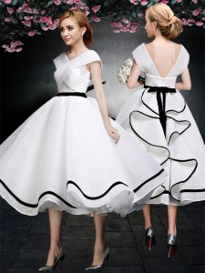 Glamorous White Zipper Prom Gown Lace Cap Sleeves Tea Length