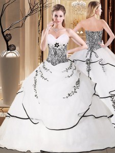 Fancy Sleeveless Embroidery Lace Up 15th Birthday Dress with White Sweep Train
