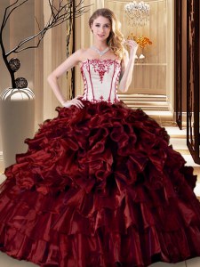 Romantic Wine Red Ball Gowns Ruffles Quince Ball Gowns Lace Up Organza Sleeveless Floor Length
